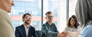 AdobeStock_623602109_Dienstleistung_2500x1000px