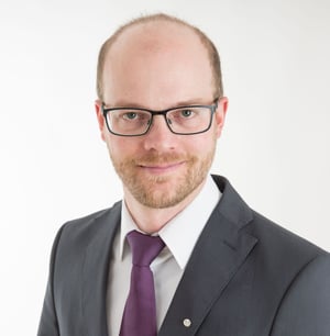 Portrait-Oliver-Strebel-scaled-e1747727287239