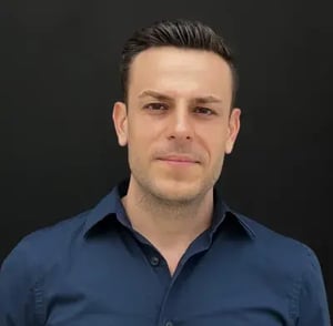 Luca-Cappiello-Aveniq-400x0-c-default