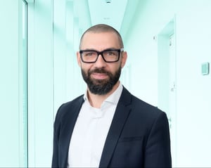adriano-pezzuca_online