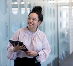 aveniq-mood-shana-caroti-72ppi-cropped